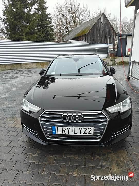 Używany Audi A4 2017 Czarny Kombi