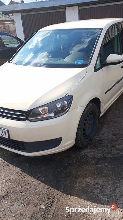 Beżowy Używany 2011 VW Touran Minivan | 15 999 zł (Uczciwa cena) - Obraz 1/4