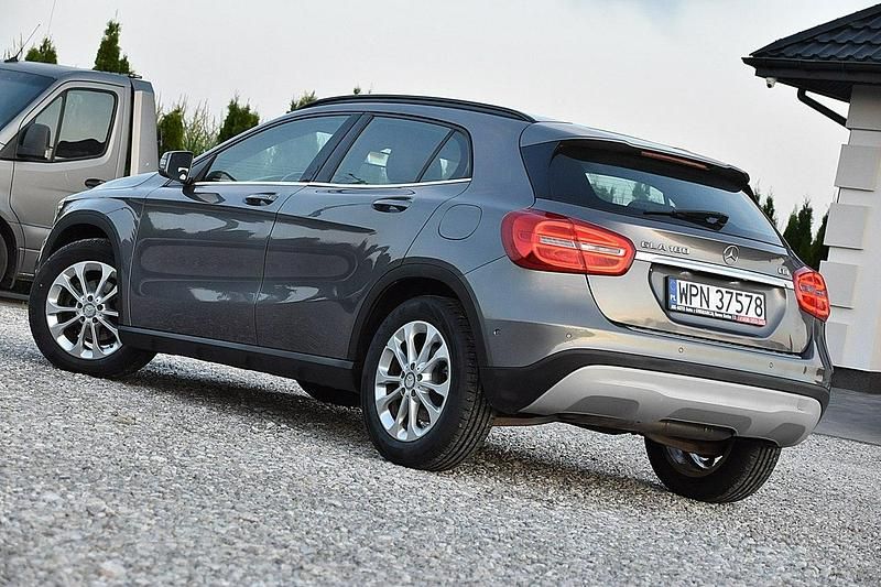 Używany Mercedes GLA180 109 KM (80 kW) 2014 Szary SUV
