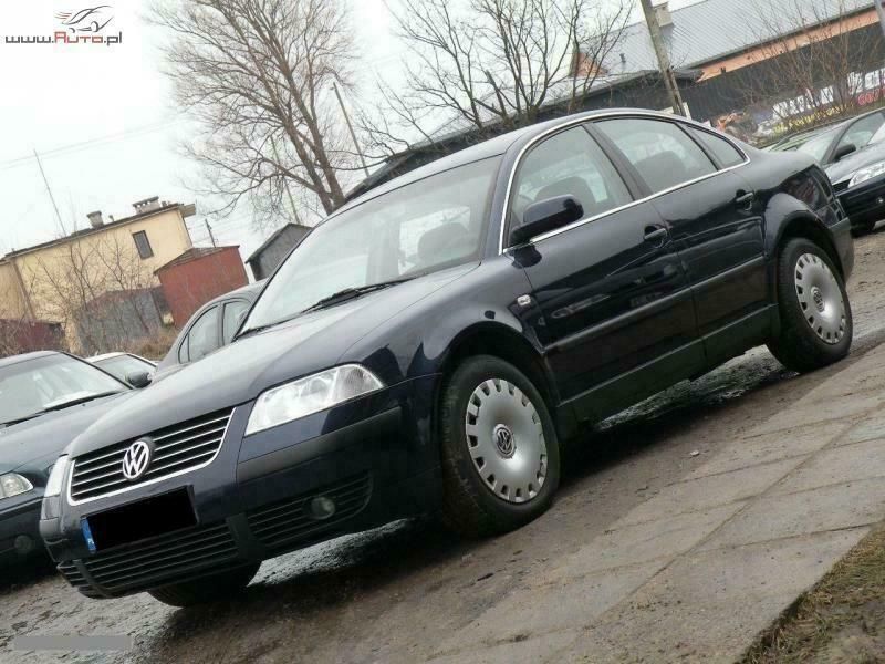 Niebieski ciemny (metalik) Używany 2002 VW Passat Sedan/Limuzyna | 15 900 zł (Drogi) - Obraz 1/4