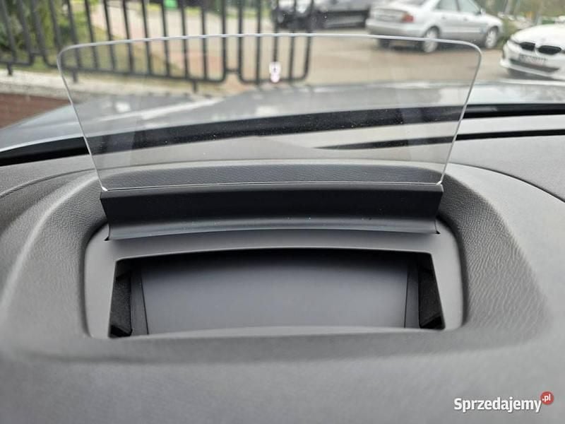 Używany Citroën C4 Shine 110 KM (80 kW) 2022 Szary Hatchback