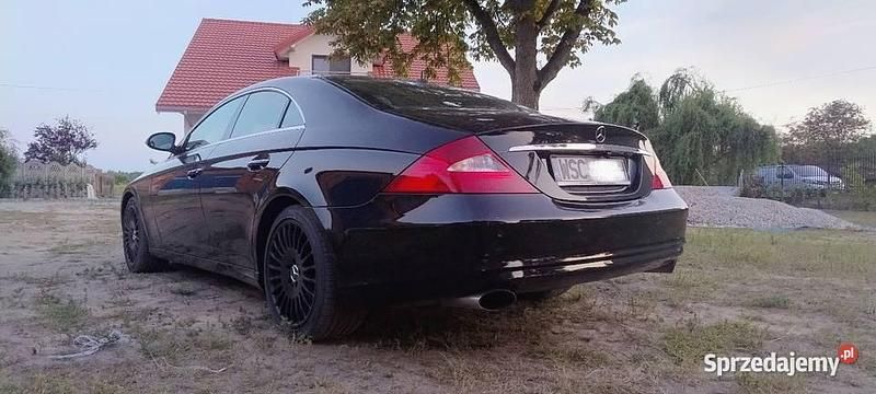 Czarny Używany 2004 Mercedes 219 Avantgarde Coupe | 41 999 zł - Obraz 1/4