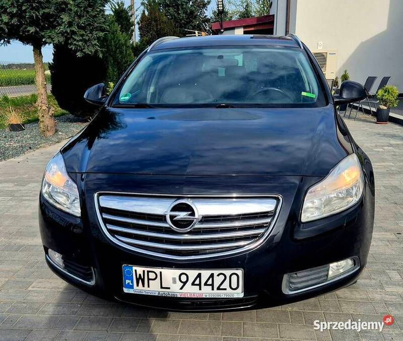 Czarny Używany 2010 Opel Insignia Sport Kombi | 18 999 zł (Uczciwa cena) - Obraz 1/4