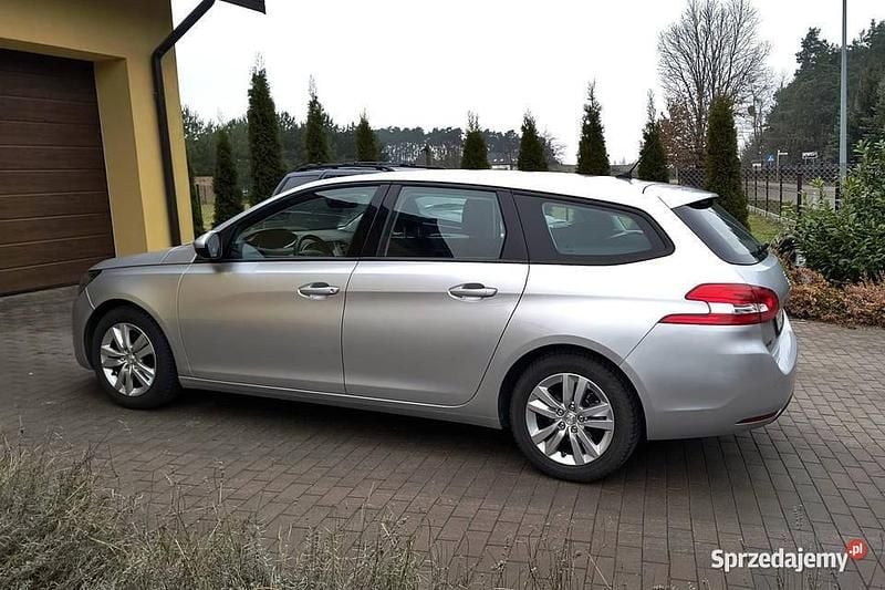 Używany Peugeot 308 120 KM (88 kW) 2017 Srebrny Kombi