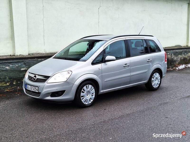 Srebrny Używany 2009 Opel Zafira Minivan | 13 900 zł (Uczciwa cena) - Obraz 1/4