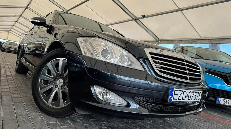 Używany Mercedes S320 235 KM (172 kW) 2006 Czarny Sedan/Limuzyna