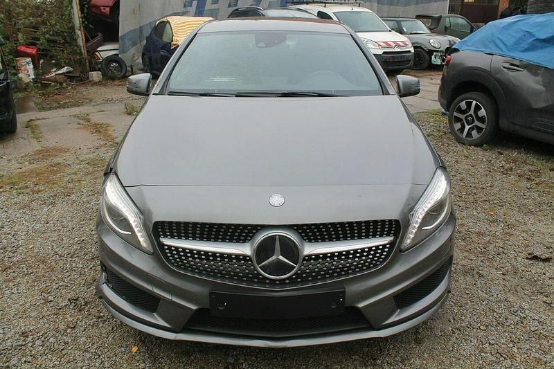 Używany Mercedes A220 170 KM (125 kW) 2015 Szary Hatchback