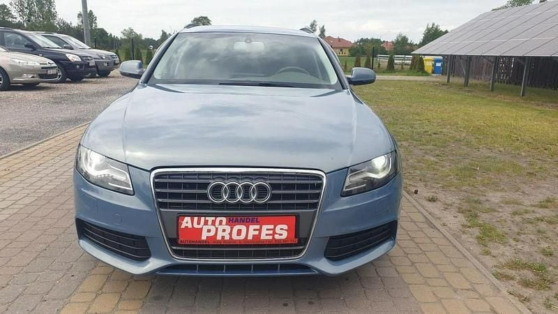 Niebieski (metalik) Używany 2010 Audi A4 Kombi | 28 900 zł (Dobra cena) - Obraz 1/4