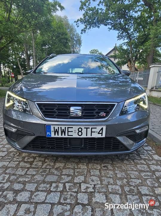 Szary Używany 2017 Seat Leon FR Sedan/Limuzyna | 52 900 zł (Dość drogi) - Obraz 1/4