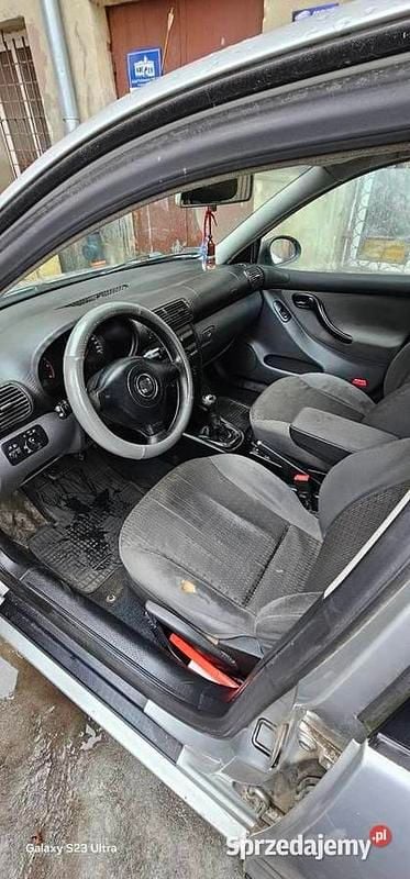 Używany Seat Toledo 2004 Srebrny Sedan/Limuzyna