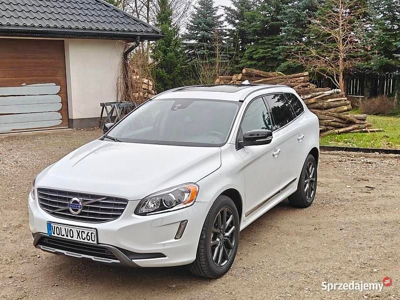 Używany 2017 Volvo XC60 SUV | 72 999 zł (Super Cena) - Obraz 1/4