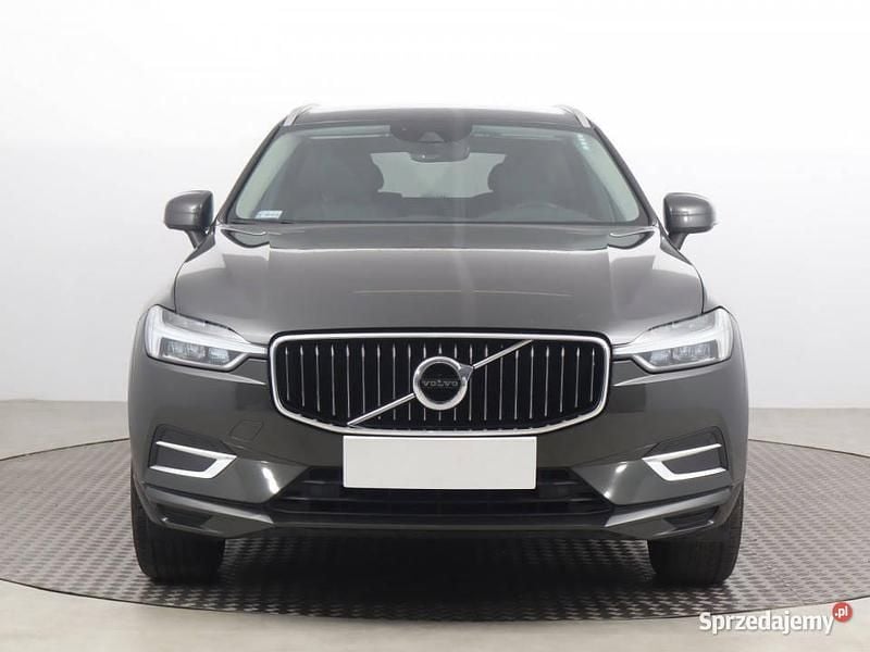 Szary Używany 2018 Volvo XC60 SUV | 124 999 zł (Drogi) - Obraz 1/4