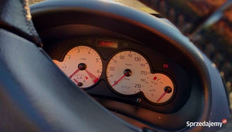 Srebrny Używany 2002 Peugeot 206 CC Kabriolet | 5000 zł (Uczciwa cena) - Obraz 1/4