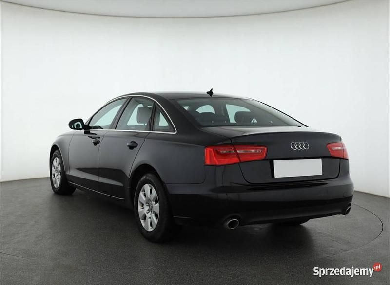 Używany Audi A6 204 KM (150 kW) 2012 Czarny Sedan/Limuzyna
