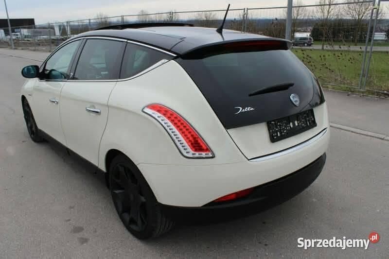 Używany Lancia Delta 2008 Beżowy Hatchback