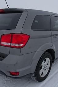 Używany Fiat Freemont 140 KM (102 kW) 2011 Szary SUV