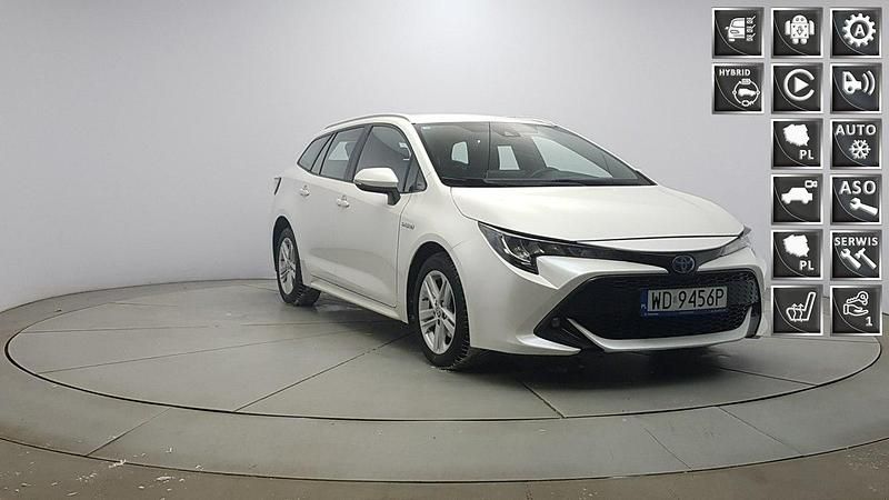 Biały Używany 2022 Toyota Corolla Comfort Kombi | 74 850 zł (Dobra cena) - Obraz 1/4