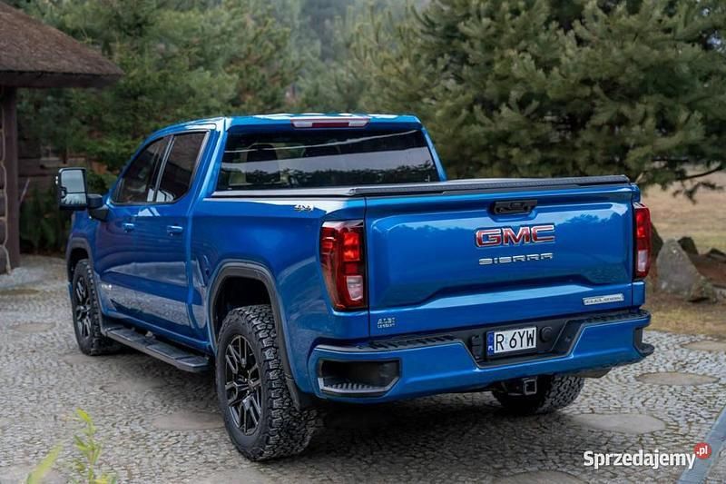 Niebieski Używany 2023 GMC Sierra Sedan/Limuzyna | 349 777 zł - Obraz 1/4