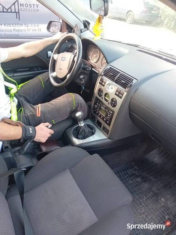 Używany Ford Mondeo 2002 Brązowy Hatchback