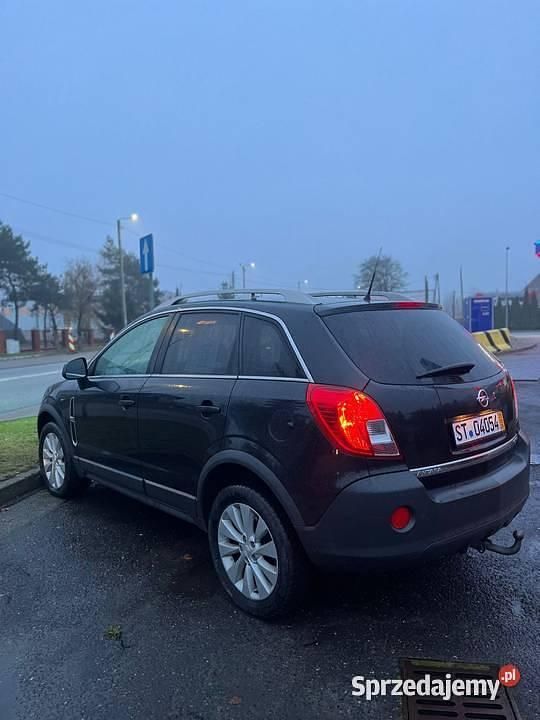 Używany Opel Antara 163 KM (119 kW) 2014 Czarny SUV
