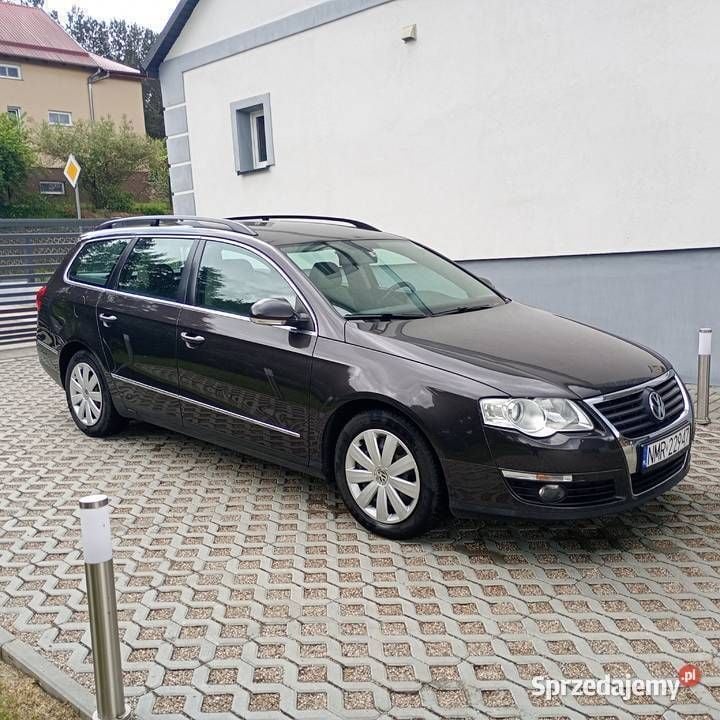Brązowy Używany 2010 VW Passat Kombi | 15 500 zł (Uczciwa cena) - Obraz 1/4
