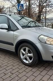 Używany Suzuki SX4 107 KM (78 kW) 2008 Srebrny SUV