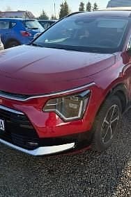 Używany Kia Niro 148 KM (108 kW) 2024 Bordowy SUV