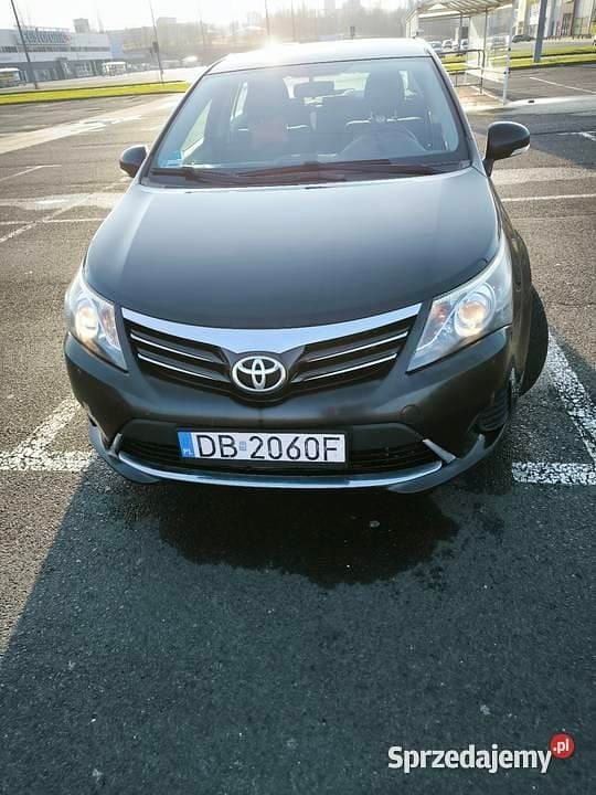 Czarny Używany 2012 Toyota Avensis Sedan/Limuzyna | 28 000 zł (Dobra cena) - Obraz 1/4