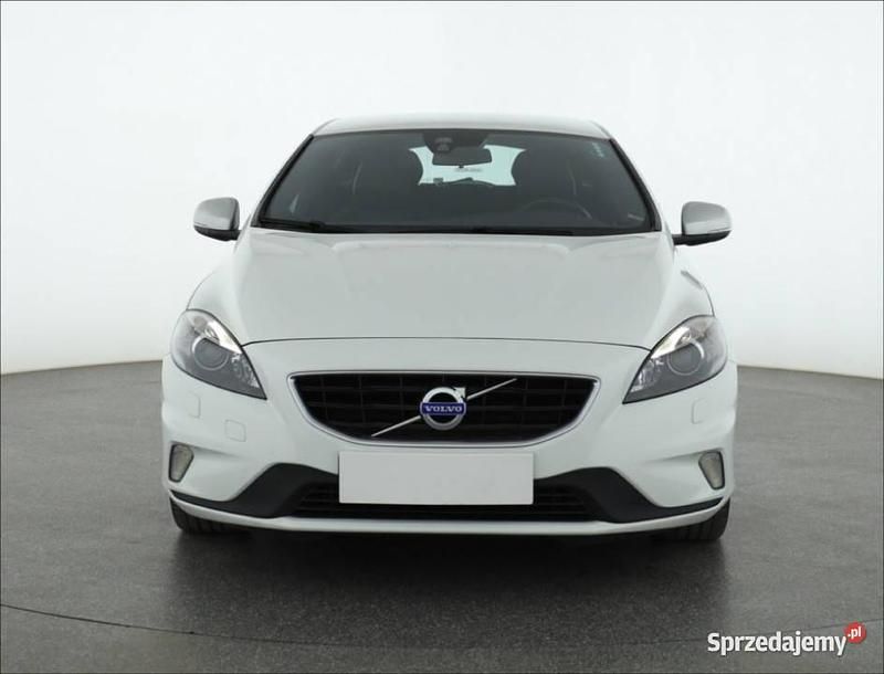 Używany Volvo V40 152 KM (111 kW) 2015 Biały Kombi