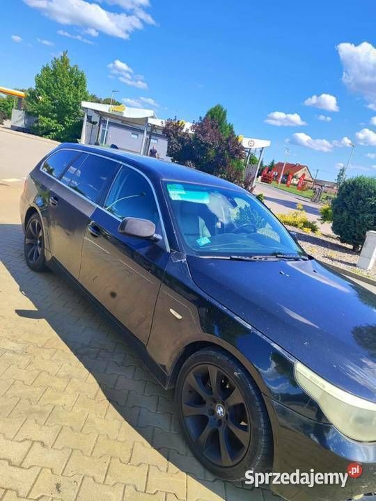 Czarny Używany 2004 BMW 530 Kombi | 13 000 zł (Dobra cena) - Obraz 1/4