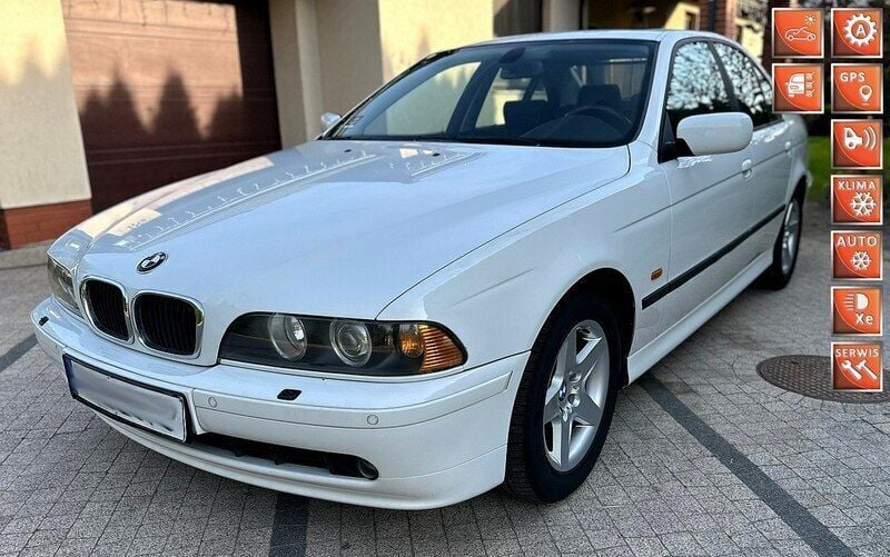 Biały Używany 2002 BMW 320 Sedan/Limuzyna | 18 900 zł - Obraz 1/4