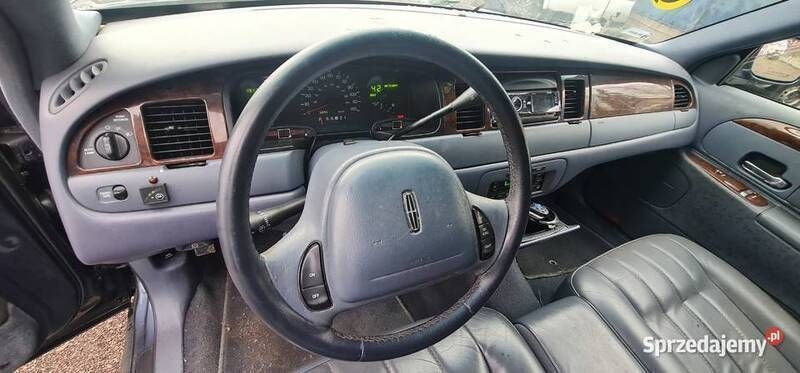 Używany 1999 Lincoln Town Car Sedan/Limuzyna | 9999 zł - Obraz 1/4