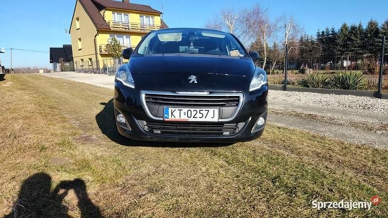 Czarny Używany 2014 Peugeot 5008 Minivan | 34 000 zł (Uczciwa cena) - Obraz 1/4
