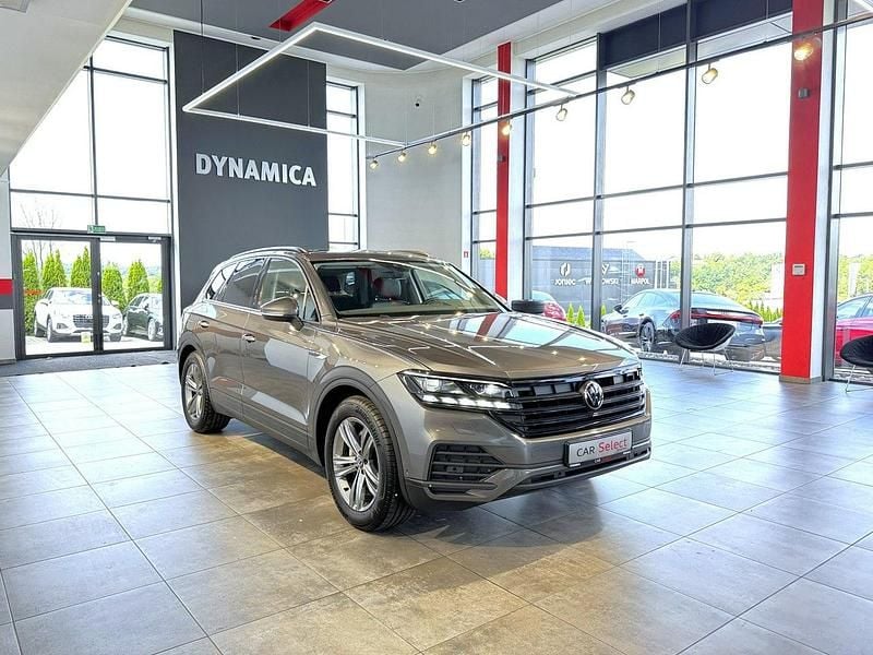 Szary Używany 2023 VW Touareg R SUV | 199 900 zł (Dobra cena) - Obraz 1/3