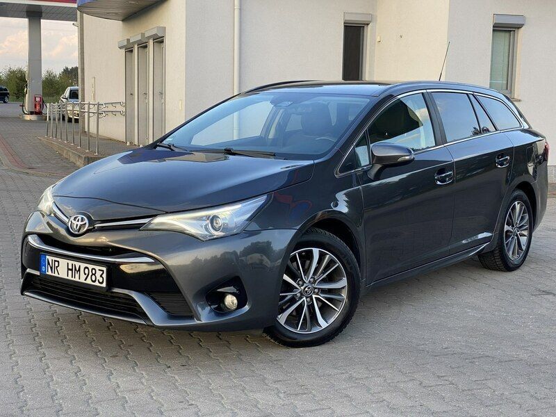 Szary (metalik) Używany 2015 Toyota Avensis Kombi | 47 900 zł (Dość drogi) - Obraz 1/4