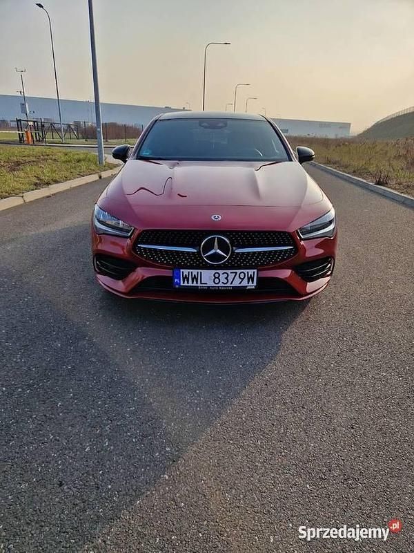Używany Mercedes CLA250e 2020 Czerwony Sedan/Limuzyna