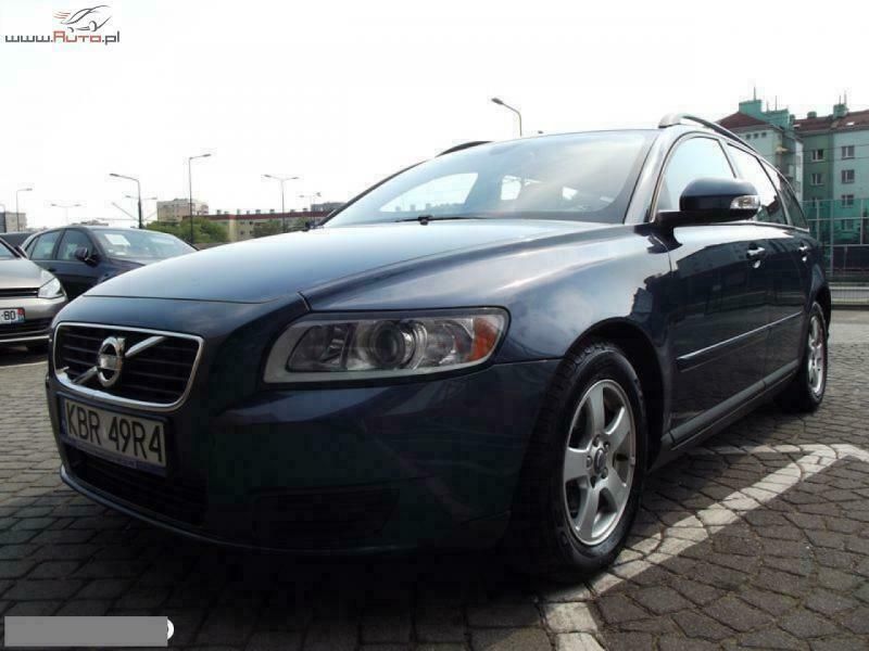 Niebieski (metalik) Używany 2010 Volvo V50 Kombi | 33 900 zł - Obraz 1/4