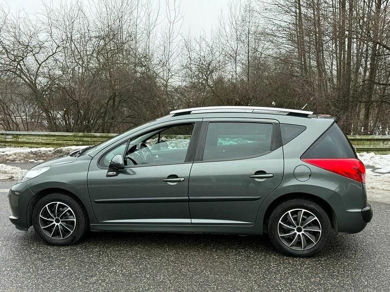 Używany Peugeot 207 2009 Zielony Kombi