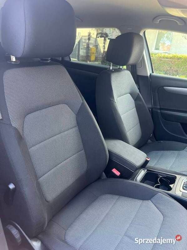 Używany VW Passat 2011 Srebrny Kombi