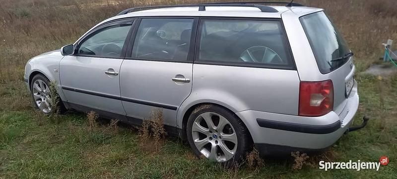 Używany VW Passat 2001 Srebrny Kombi