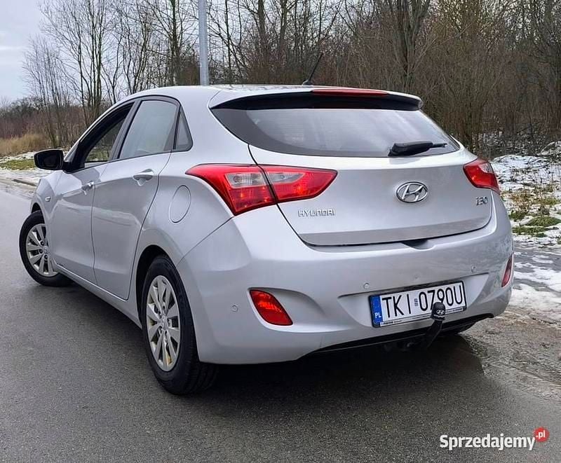 Używany Hyundai i30 2015 Srebrny Hatchback