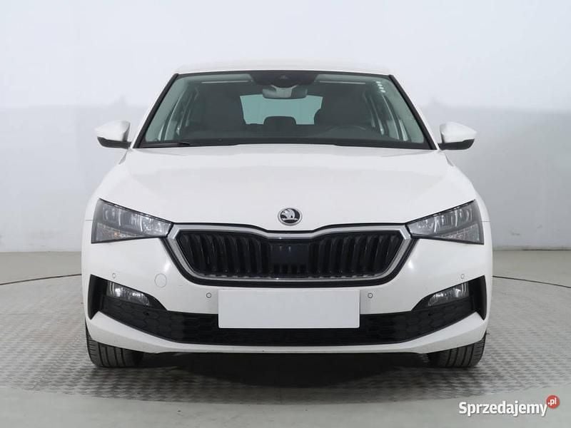 Biały Używany 2021 Skoda Scala Hatchback | 60 999 zł (Uczciwa cena) - Obraz 1/4