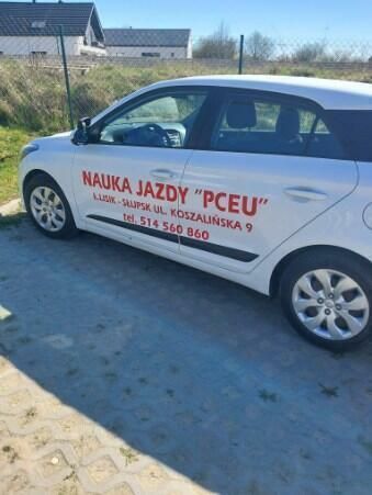 Używany Hyundai i20 2015 Biały Hatchback