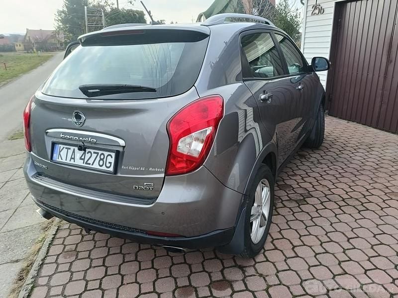 Beżowy Używany 2014 Ssangyong (KGM) Korando SUV | 27 500 zł (Uczciwa cena) - Obraz 1/4