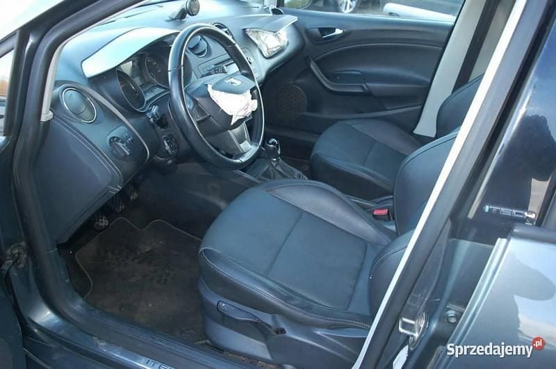 Używany Seat Ibiza I-Tech 75 KM (55 kW) 2015 Szary Hatchback