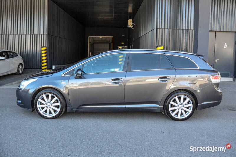 Używany 2011 Toyota Avensis | 18 500 zł (Dobra cena) - Obraz 1/4