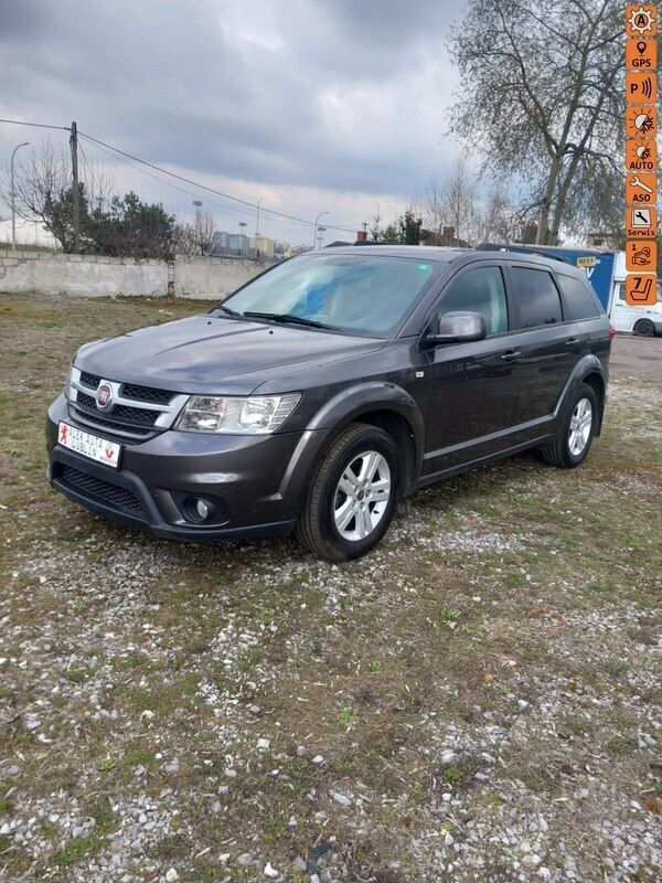 Szary Używany 2014 Fiat Freemont SUV | 48 900 zł - Obraz 1/4