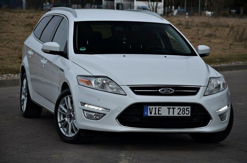 Biały (metalik, perła) Używany 2013 Ford Mondeo Kombi | 27 900 zł (Uczciwa cena) - Obraz 1/4