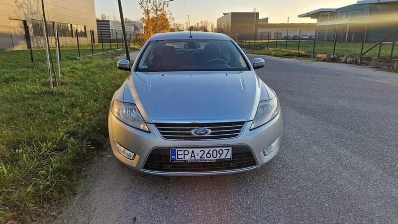 Używany Ford Mondeo 140 KM (102 kW) 2008 Srebrny Sedan/Limuzyna