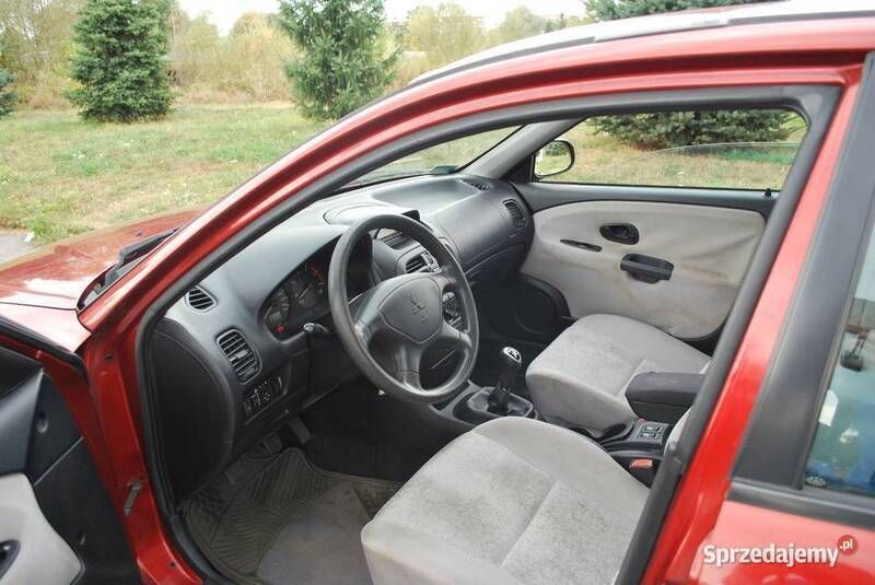 Używany Mitsubishi Carisma 2001 Sedan/Limuzyna